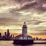 Tolga Karel Instagram - bu kuleyi görünce aklıma İstanbul #kızkulesi geldi birden ah İstanbul ah ama chicago'da İstanbul'u aratmıyor buda bi gerçek 🇺🇸❤🇹🇷 Chicago Harbor Lighthouse