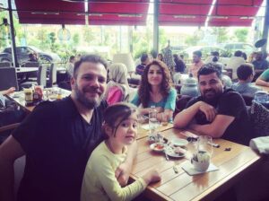 Tolga Karel Instagram - beautifull family and my best friend 
@serkanaydin_sacekimi 👍🏻☺🇹🇷 so guys 
you find this guy to Turkey  if you live any hair problem @serkanaydin_sacekimi