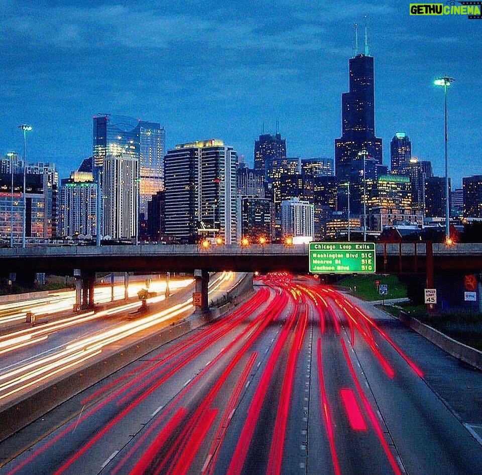 Tolga Karel Instagram - uzun pozlama'yı doğru yaparsan tadından yenmez ☺🙏🏻❤ Chicago Loop