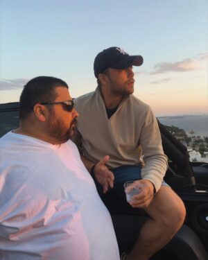 Tolga Sarıtaş Instagram - Yaşamın hakkını çok güzel verdin be canım Köknarım.. ❤️
Senden sonrası tufan…