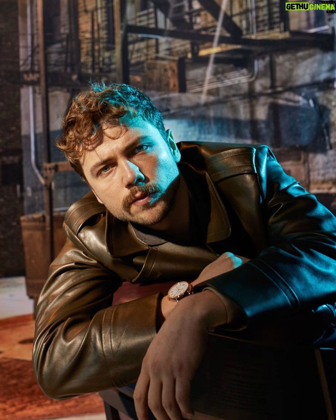 Tolga Sarıtaş - 538.1K Likes - @lofficielhommesturkiye 📸: @erginturunc