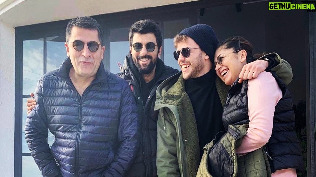 Tolga Sarıtaş - 501.1K Likes - Çoksevgi.