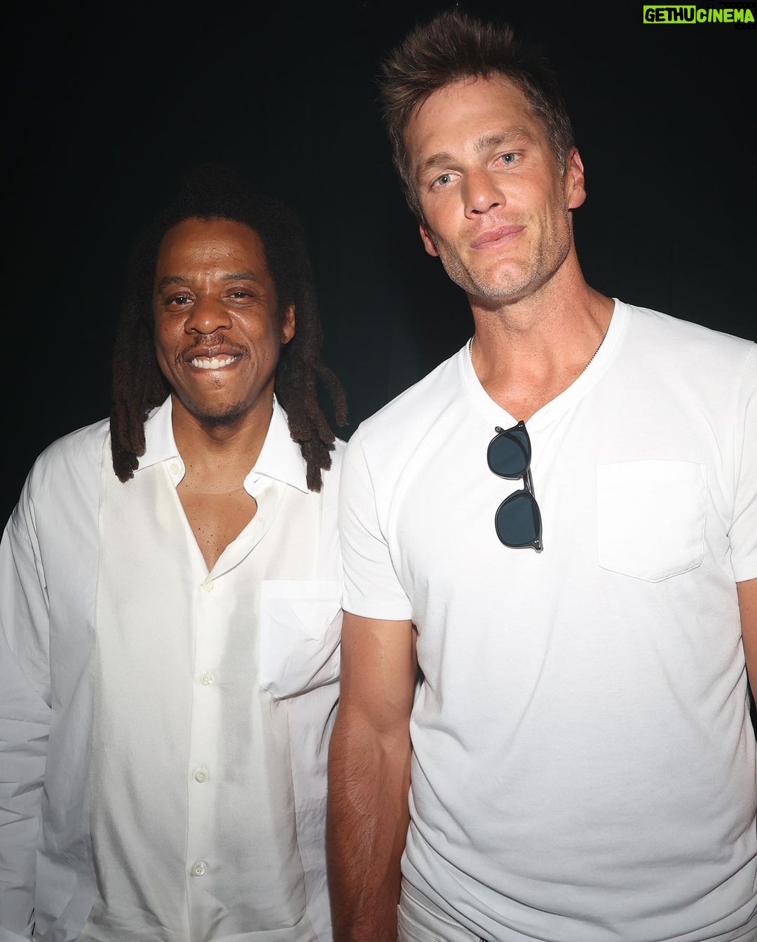 Tom Brady Instagram - Nobody does a party like @michaelrubin β¦i definitely needed ALOT of electrolytes today. Happy 4th of July!ππ»β€οΈπΊπΈ