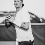 Tom Brady Instagram – One month till camp ⏱ Enjoy the weekend 🇺🇸