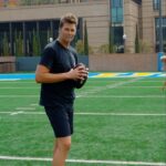 Tom Brady Instagram – Training camp starts this week. I’m looking forward to having some actual receivers again…

📹: @ari_fararooy @shadowlion