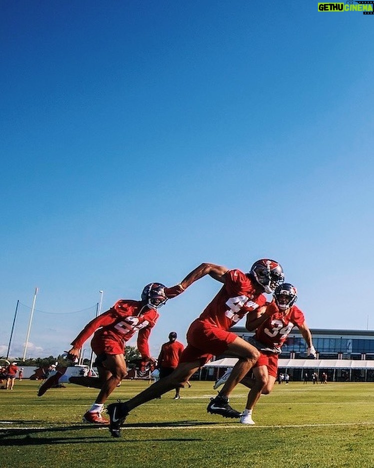 Tom Brady Instagram - Back to work. Anything interesting happen this off-season?