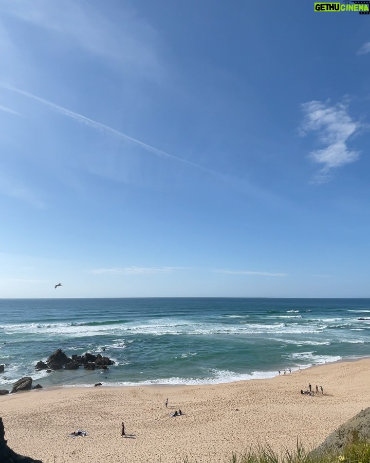 Tomás Silva Instagram - um fim de semana ✨caótico✨ Praia De Santa Cruz