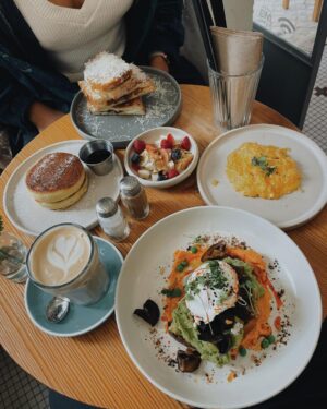 Tomás Silva Instagram - brunchdogsandfriends.jpeg 🥐🐕🍳