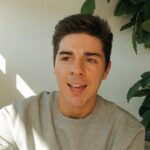 Tomás Silva Instagram – Enquanto tento não dar em louco com o último ano de faculdade, quem ainda estiver na escola e for do 7º ao 12º ano, pode ganhar até 1000€ só por tirar boas notas! O programa CANOTA20 do @creditoagricola vai premiar os melhores alunos e vocês podem ser os escolhidos. Deslizem na foto para saberem mais informações, afinal não é todos os dias que se é pago para estudar 💸💰
 
#pub #creditoagricola #canota20 #cajovens