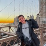 Tomás Silva Instagram – Palavras para quê?! 🌇😮‍💨 Brooklyn Bridge