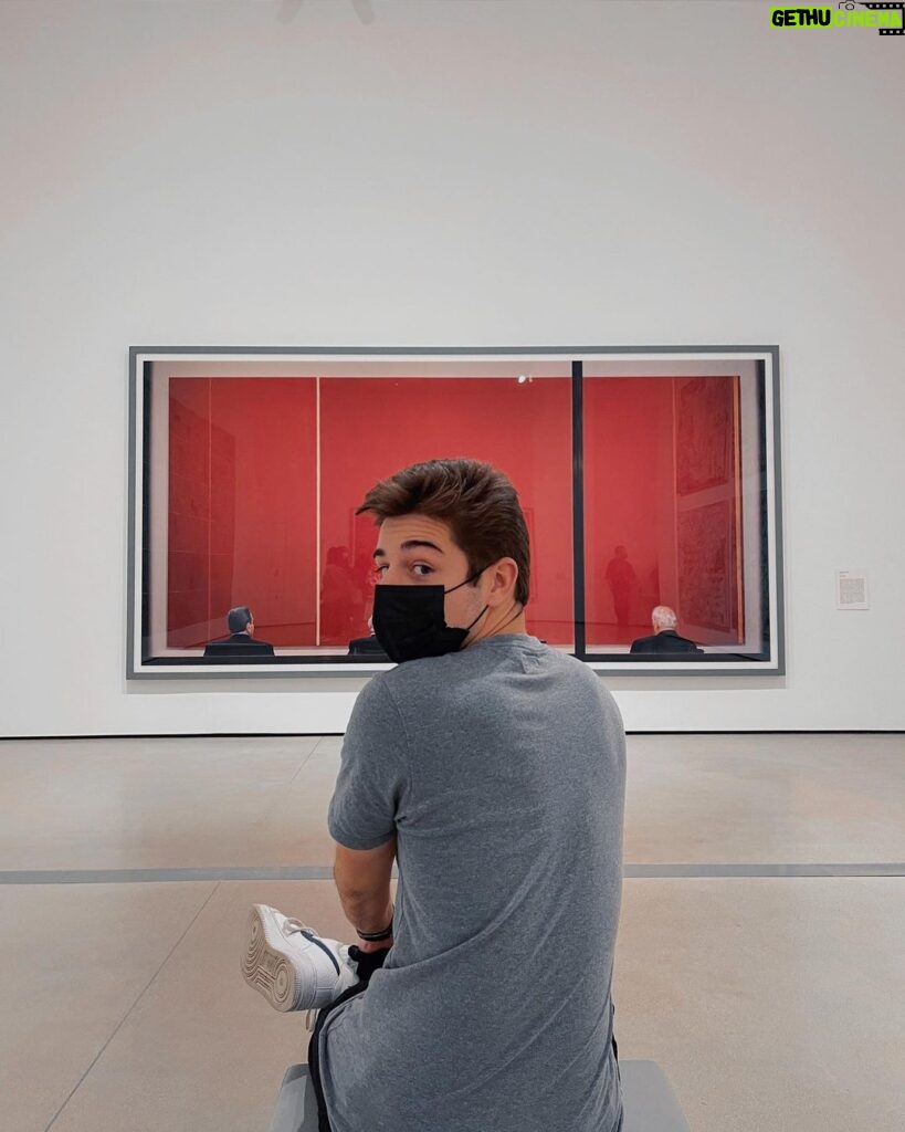 Tomás Silva Instagram - Uns dias atrás num museu em LA 👨🏼‍🎨 Los Angeles, California