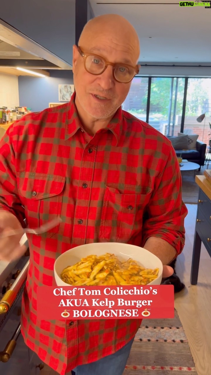 Tom Colicchio Instagram - This is not a drill ππ¨πΌβπ³ NYC based celebrity chef, restauranteur, and activist, @TomColicchio βs Kelp Burger Bolognese with @colicchiocollection Piemonte Sauce is here and itβs the highlight of our year π€©ππΏππ₯« Ingredients: π 1 lb of AKUA Kelp Burger Ground Meat π₯«@colicchiocollection Piemonte Sauce (with Barolo & Sage) π§
onion (chopped) π celery (chopped) π₯carrots (chopped) π your favorite pasta noodles! Use this reel to cook along with us! π¨πΌβπ³ #vegan #plantbased #TomColicchio #recipeinspiration #chef #chefin