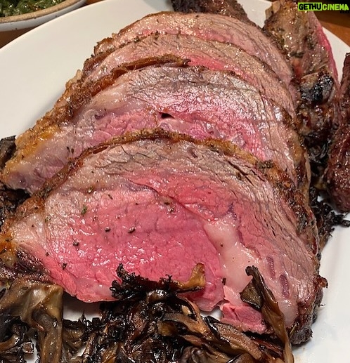 Tom Colicchio Instagram - Our Christmas Eve pickup pre-order is ready and waiting to fill your holiday table with another celebration-worthy take on a classic holiday menu.🍴 @tomcolicchio’s Ultimate Holiday Roast serves 5, comes fully prepared and can be scheduled for pickup on Christmas Eve (12/24) between 10am & 2pm. Our team’s favorite holiday desserts are also available as add-ons. 🔗 Link in our bio for full menu details and to place your orders today. #happyholidays #christmaseve #preorder #athome #craftnyc #holidays #tomcolicchio #nyc #unionsquareny #makepeoplehappy Craft New York