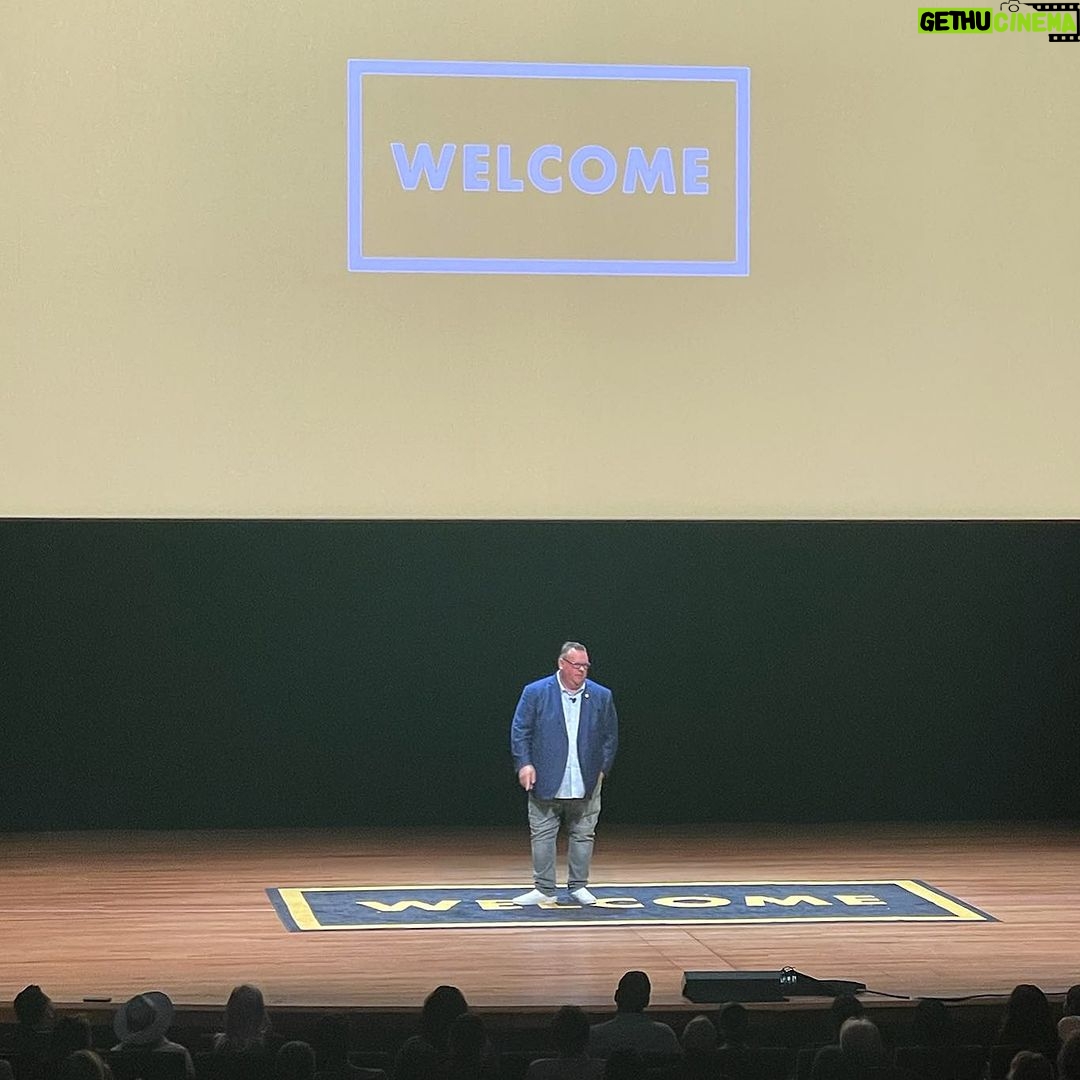 Tom Colicchio Instagram - If you attended the @welcomeconference yesterday you heard the @southernsmokefoundation origin story from the man himself @cshepherd13. To support this much needed work and help more NY workers access the care they need, I invite you to head downtown tomorrow night (9/20) for @craftedhospitality’s rooftop celebration at the top of the @thebeekmanny. Remaining tickets and links to donate directly can be accessed though the link in my bio. Proceeds from our rooftop celebration will benefit the Southern Smoke Foundation and their work to provide a safety net from the F&B industry. 🤝 #templecourt #thebeekmanhotel #makepeoplehappy #southernsmokefoundation #mentalhealth #takingcareofourown #resy The Beekman, A Thompson Hotel