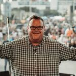 Tom Colicchio Instagram - YOU’RE INVITED to the top of the @thebeekmanny on Wed., Sept. 20th to help celebrate my friends at the @southernsmokefoundation, and recognize the expansion of Behind You, their no-cost mental health counseling program for F&B workers. The evening’s celebration is taking place on The Beekman’s wisteria-adorned West Terrace, and starts with a cocktail reception followed four, seasonal courses from me and a curated wine selection from @rsvnapa. Proceeds from the evening will benefit the Southern Smoke Foundation and their work to provide a safety net for the F&B industry. Link in my bio for tickets or to donate directly. 🤝 #templecourt #thebeekmanhotel #makepeoplehappy #southernsmokefoundation #mentalhealth #takingcareofourown The Beekman, A Thompson Hotel