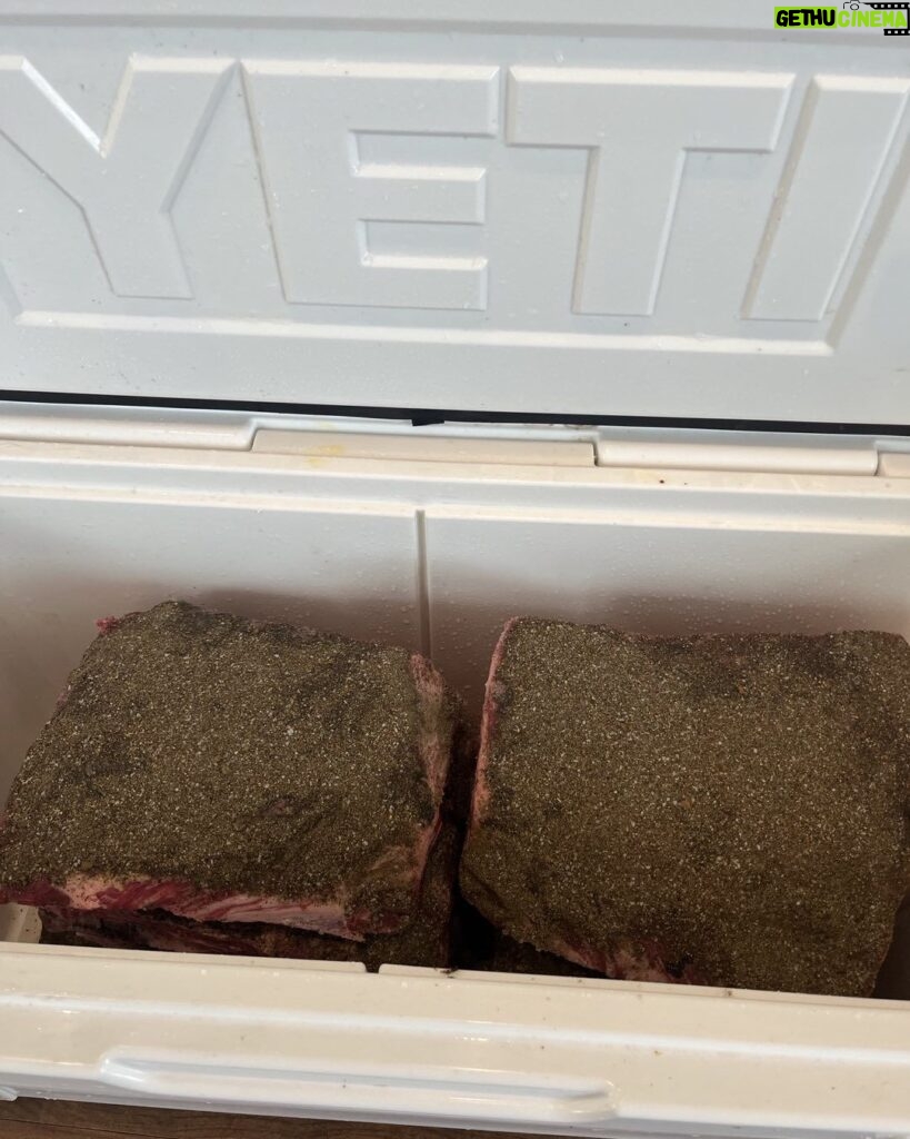 Tom Colicchio Instagram - Beef ribs curing over night, they will go in the smoker around 6am #traeger #yeti