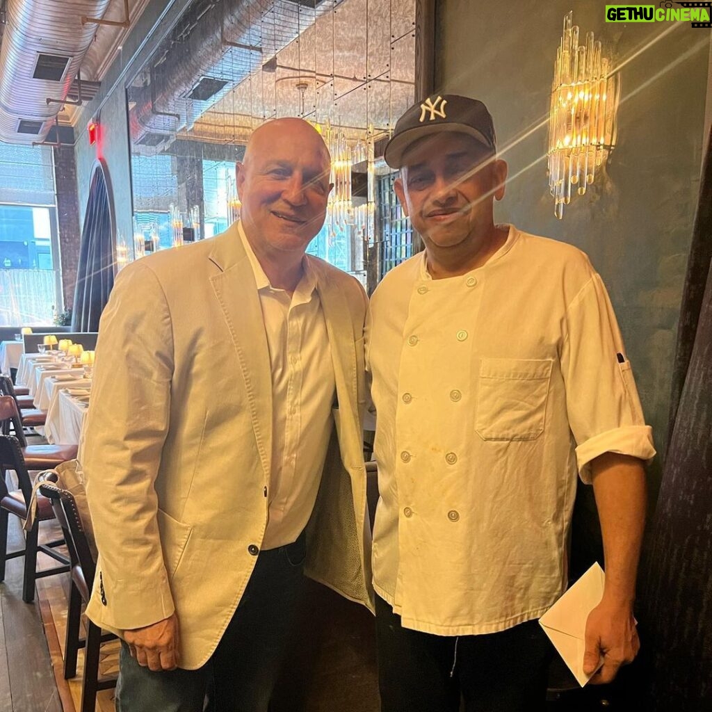 Tom Colicchio Instagram - Last week we celebrated Rafael Polanco’s 20th year with @craftedhospitality 🎈2️⃣0️⃣ 🎈We are truly one big family and I’m filled with immense pride to have team members who have been with us for 10, 15, 20+ years. #MakePeopleHappy Temple Court - the Beekman