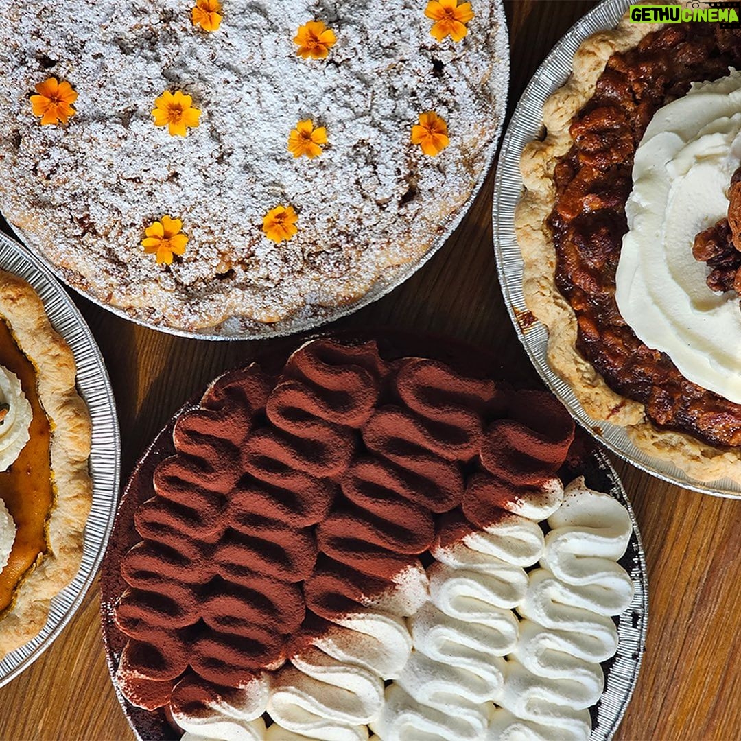 Tom Colicchio Instagram - I look forward to Thanksgiving Day all year long. And now that November is here, Iโm inviting all my followers to celebrate my favorite day at their favorite @craftedhospitality restaurant. Whether for our table or yours, my team & I are busy preparing for another year of classic holiday dining paired with the best of our signature menus. All reservations and pickup pre-ordering are open. ๐ Link in my bio for more on what we have planned. #thanksgiving #makepeoplehappy