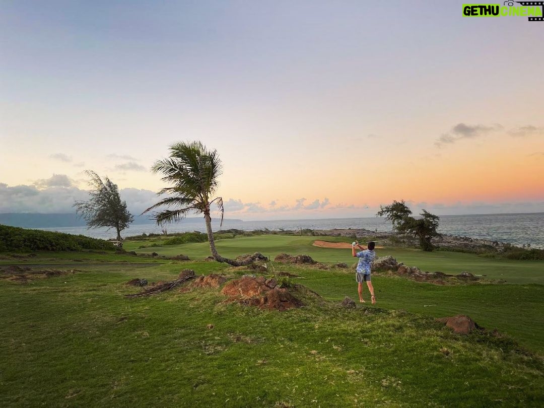Tom Felton Instagram - 🏝️happy feet ‘23 Maui Hawaii