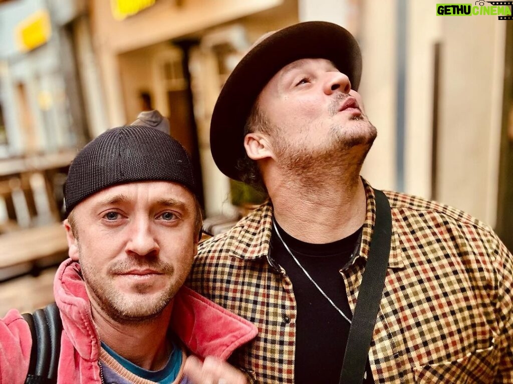 Tom Felton Instagram - To my right hand man. Literally through every film , always had my back. Such a pleasure to be reunited this weekend with this legend.Send some love to my man @josh_herdman_official ❤️🐍 Düsseldorf, Germany