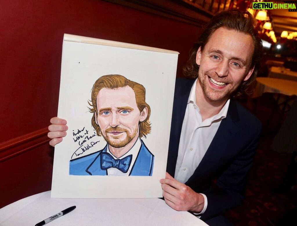 Tom Hiddleston Instagram - What an honour! Yesterday I was presented with a caricature at Sardi’s, a part of Broadway history. I’m so grateful that they’ve made a space on the wall for me. They do very good prosciutto & melone! I’ve never performed on Broadway before. It’s been such an extraordinary experience, one I haven’t fully organised in my mind yet. I’m sure over the next few days and weeks, many thoughts and feelings will come to the fore. It’s been a privilege to be part of the theatre community in New York, and to perform on stage here. Thank you to everyone who helped to make it happen. #BetrayalBroadway 📷: @bruglikas Sardi's