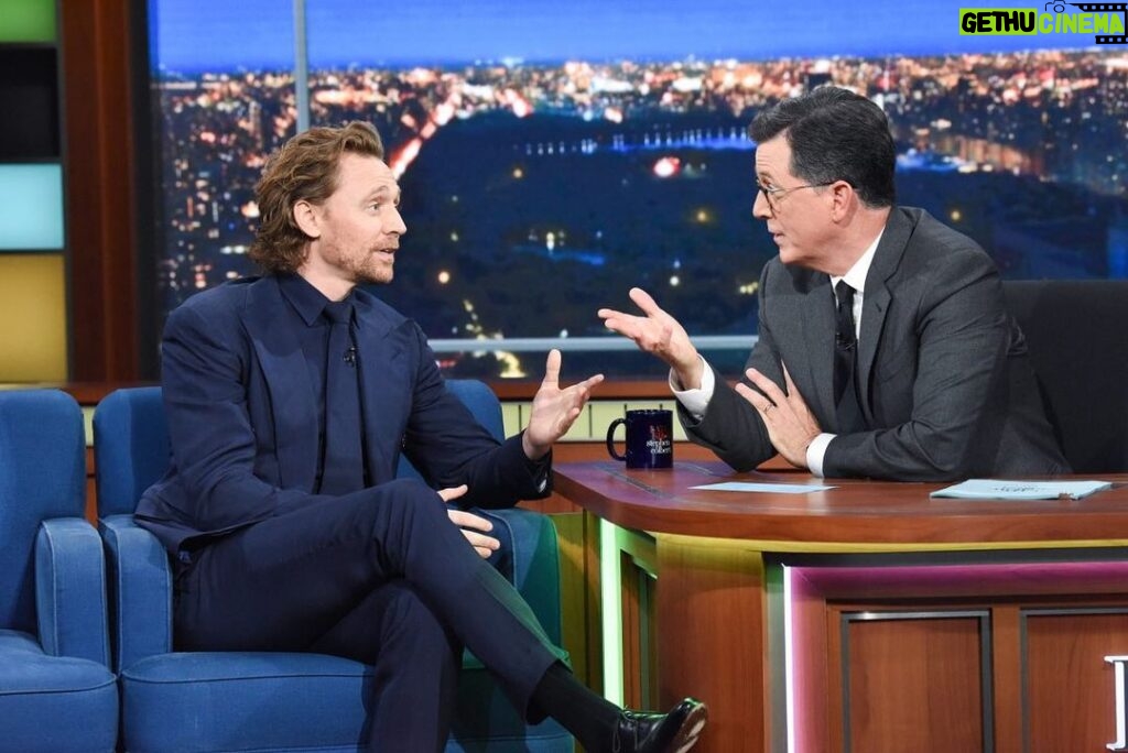 Tom Hiddleston Instagram - What an honour to be a guest on @colbertlateshow with this man, @stephenathome. One of the smartest, and the best. #BetrayalBroadway Ed Sullivan Theater