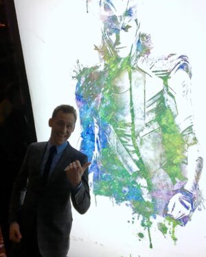 Tom Hiddleston Instagram - Look who I found in Beijing.