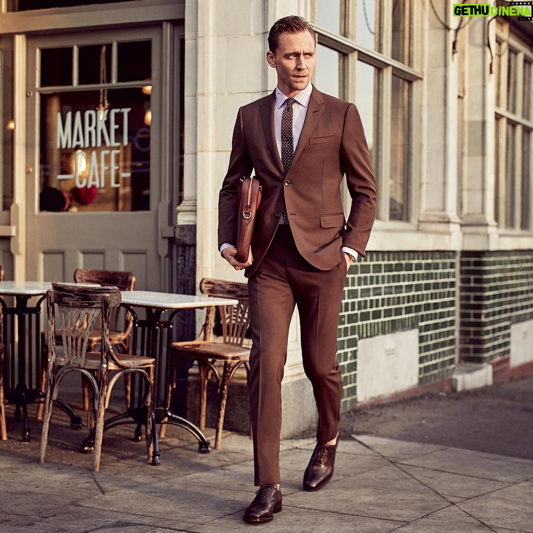 Tom Hiddleston - 1 Million Likes - A huge thank you to @gucci. Grateful to have your partnership and support.
Photo by @nathanielgoldberg for @gq