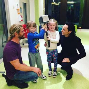 Tom Hiddleston Instagram - "Whosoever holds this hammer, if he be worthy, shall possess the power of Thor!" (i.e. everyone but the dude in the black suit). Unforgettable meeting all the children @ladycilentochildrenshospital. Real heroes. #madepossiblebychf #juicedtv #ladycilentochildrenshospital