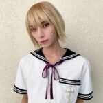 Toman Instagram - . 『アマネ†ギムナジウム オンステージ』 この3日間で4公演を無事に終えることができました。 ゲネプロを合わせると6公演を終えて 明日が休演日なのでドッとくるものがありますが 疲労も心地よくて明日休校か〜と思うと それはそれで寂しく感じたりして... 毎公演、刺激的で楽しくて苦しくて 絶対にもっともっと広がる価値がある作品。 観劇中は感情がいったりきたりになると思いますが 色々な形の『愛』、そして僕らの職業だからこそ 今だからこそ伝えたいメッセージが詰まっています 今作はプレッツェル / バウムクーヘンと2チームがありますが 同じキャラクターでも良い意味でちゃんと違う味があります。 どちらにもどちらの良さがあってみんな愛おしいです。 1公演ずつでもこの2チームの学校生活を覗き見して頂きたい。 LIVEステージでも黄色のペンライト振ってくれたり うちわを作ってきてくれたり皆さんも愛おしいです💛 ヨハンカラーでも違うカラーの方でも 数秒でも目があってお互いに何かを感じとれる瞬間が大好きで 会場にいる皆様全員の顔をしっかり見たいのです。 文章を長く書いてると伝えたいことがたくさんで ごちゃごちゃになって結局伝えたいことが伝わらなかったりするけど この文章をまとめると 『キャストのみんなもこの作品も来てくださる皆様も愛してます。』 ってことです。 恥ずかしがらずに、愛には愛を精神でピース✌🏻 何度も言います。 アマネ†ギムナジウム良いぞ。 残すは28公演(?)ありますので 気になる方はぜひ1公演だけでも体感してください！ チケット確保済みの方はまだまだ僕らと楽しみましょう？ チケットは販売中ですので公式SNSやHPをチェックしてください✨ 当日券もあったりしますので、急なご来校もお待ちしております。 てやー！ #アマネギムナジウム Mixalive