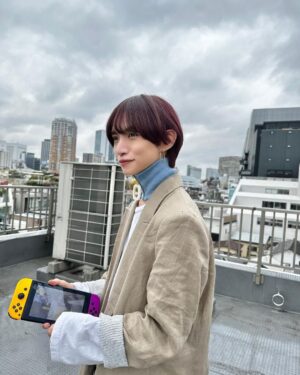 Toman Instagram - .

お次に入る作品仕様の髪になりました

ももちゃん、だいきくんいつも有難う🤝🏻

ポケモンSVは剣盾ぶりにランクマも頑張るんだ！
可愛い子たち引き連れてたたきやす！！！