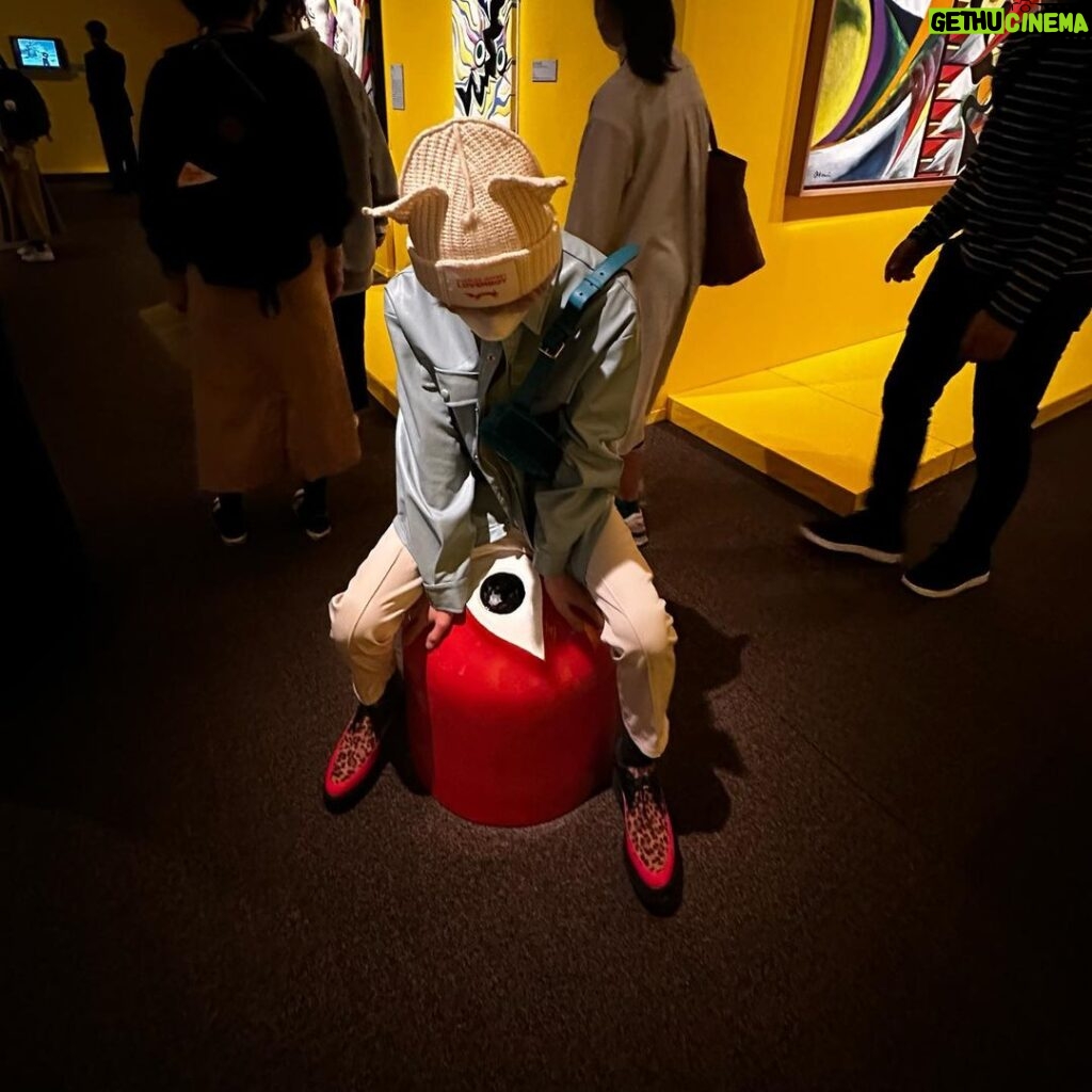 Toman Instagram - . #展覧会岡本太郎 岡本太郎さんの力強い命を感じる作品の数々 芸術は爆発であり、呪術でした。 東京都美術館