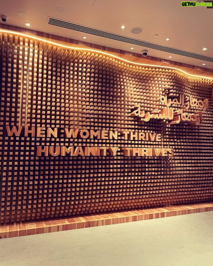Tomasz Organek Instagram - WOMEN’S PAVILION o emancypacji kobiet w Zjednoczonych Emiratach Arabskich to jest sztos 🙌 Wygląda świetnie, ale tak super świetnie to znowu nie jest. #humanrights Expo City Dubai