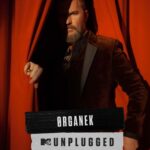 Tomasz Organek Instagram – Proszę Państwa, 17 października zagramy koncert w ramach cyklu “MTV Unplugged”💥💥💥

Zaproszenie do udziału w tym cyklu to niezwykła radość i wyróżnienie ze strony MTV. To również niejaki pretekst i wyjątkowa okazja do świętowania dekady działalności zespołu. Wyłączenie prądu wcale nie wyklucza dobrej zabawy i mocnych wzruszeń, wprost przeciwnie, słuchacz, widz, będzie w stanie dotknąć istoty muzyki naszego zespołu. Najbardziej jesteśmy dumni z nowych aranży, takich z pogranicza stylów, jazz, muzyka literacka, rock, manouche, trochę jest w tym jakiegoś kabaretu, może burleski – mamy nasze lata dwudzieste. Plus moda, teatr, nic tylko otwierać butelki z szampanem, grać i tańczyć do rana😎

Partner wydarzenia: Samorząd Województwa Kujawsko Pomorskiego.

Kujawsko-Pomorskie LIVE Mystic Production MTV Polska Teatr Sabat Małgorzaty Potockiej

Zdjęcia: @motionpicturestories 
Stylizacja: @marcinbrylski 
Podziękowania: @mtvpolska_official @annasamkow @hugo_official 

#mtvunplugged #organek #agencjalive #teatrsabat #mysticproduction Poland