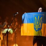 Tomasz Organek Instagram – Wczoraj w @teatr.letni w Szczecinie zagraliśmy niesamowity koncert wraz z @chor_pm_szczecin pod dyrekcją @sylwia.fm i było bosko. Dziękuję wszystkim, którzy się do tego sukcesu przyczynili i szczecińskiej publiczności. Było wspaniale. Popłakaliśmy i potańczyliśmy. I tak trzeba żyć 🤘😎

Fotografie: @leslaw_kopecki 🙌

#szczecin #teatetni #amfiteatr #organek #sylwiafabianczykmakuch #chorpm #mystic