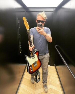 Tomasz Organek Instagram - Winda towarowa.