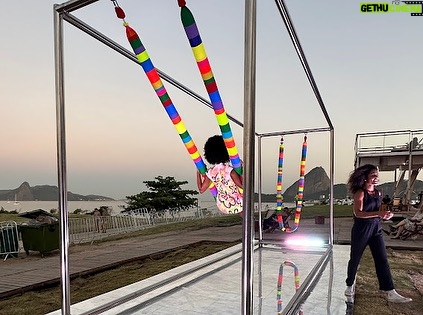 Tomaz Viana Instagram - Minha escultura “alegría na praça “ na @artrio_art 2023 obrigado especial a @instadamude que fez meu sonho virar realidade e a @galeriamovimento por dar todo suporte para que tudo rolasse numa boa ❤️🫶🏻 até a próxima