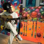 Tomaz Viana Instagram - ARTE POR TODA PARTE! 🏠: Ateliê do @tozfbc 📸: @obrundantas @digiorgiovioloes #art #artgallery #toz #grafite #musica #digiorgio #patrickvieira #patrickvieiracantor Fábrica Bhering
