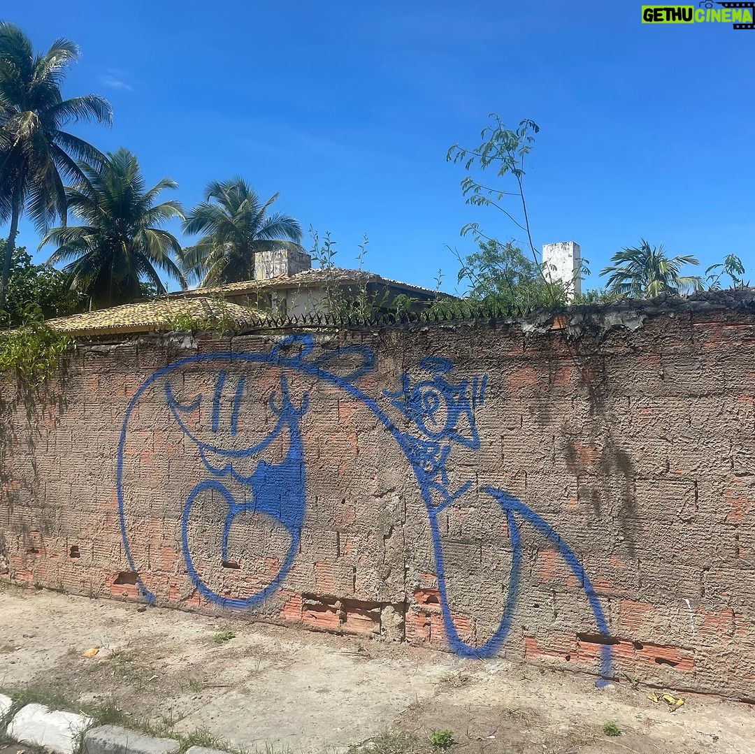 Tomaz Viana Instagram - Férias depois de um ano cheio de emoções e aventuras, obrigado a todos que lutaram do meu lado a todos os meus amigos que me aturam diariamente e principalmente a cidade do Rio de janeiro por me inspirar e me acolher ❤️ feliz ano novo para todos 😘 Vilas Do Atlantico - Bahia