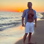 Tommaso Freno Instagram - 𝕘𝕠𝕝𝕕𝕖𝕟 𝕙𝕠𝕦𝕣 #goldenhour #sunset #photography #nature #goldenhourphotography #photooftheday #love #ig #landscape #sunrise #sunsetphotography #summer #naturephotography #portrait #landscapephotography #canon #travel #instagood #sky #golden #sunsets #sun #picoftheday #photographer #portraitphotography #beach #sunsetlovers #photo #beautiful #travelphotography
