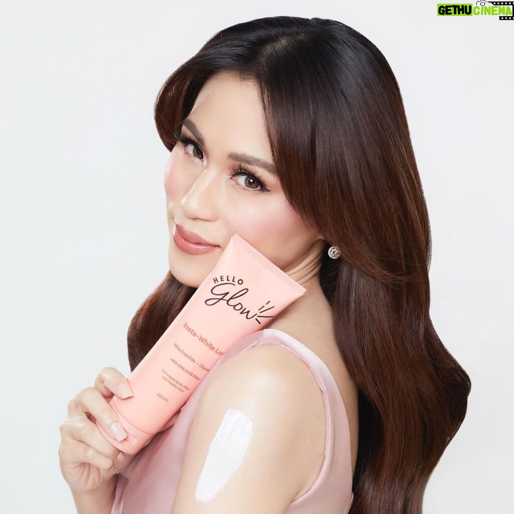 Toni Gonzaga Instagram - Another holy grail added to my list! 😍 @HelloGlowOfficial’s freshest drop, Insta-White Lotion brightens my skin in one application, making it look more glowing, healthy & radiantly beautiful!   It is infused with one of my fave skincare ingredients, Niacinamide & has UVA/UVB filters that protect the skin from absorbing harmful UV radiation from the sun!   Get it today and watch out for amazing deals this 9.9! #HelloGlowOfficial #BecauseYourSkinMatters #InstaWhiteLotion #ToniGonzagaForHelloGlow