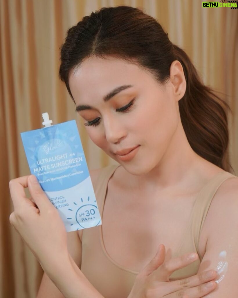 Toni Gonzaga Instagram - Never leaving home without sunscreen! I’ve got a new favorite from @helloglowofficial!   Ultralight Matte Sunscreen is certainly a must-have in your everyday skincare routine. Get the best of both worlds in one product – skincare + sun care protection! It has oil control, natural to matte finish and skin blurring – such a perfect makeup primer!   Give your skin some love! Order today via Hello Glow’s official stores nationwide!   #HelloGlowOfficial #BecauseYourSkinMatters