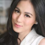 Toni Gonzaga Instagram - Having multiple jobs and being a full-time mom to Seve and Polly carries a lot of responsibilities and syempre stress. While my skin could handle having no routine before, this year I started noticing subtle changes like dullness, some lines appearing. So when I added @snailwhitephils Double-Boosting Anti-Aging Serum and Gold Advance Cream with Retinol to my routine, I was amazed by how bright my skin looked and pati yung fine lines caused by stress started disappearing! This duo saved my skin talaga 💛 As long as I have this, go go go nalang ako all the time with my job and my family ✨ Get the Age Defender Duo at 40% OFF this 11.11 in Shopee and Lazada! There’s also B1G1 promos on serums and creams. Check out now!