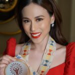 Toni Gonzaga Instagram - Maraming maraming salamat Legacy Icon 2022 awards sa pagkilala bilang Outstanding Celebrity Host at sa pagkilala sa Toni Talks bilang Outstanding Social Media Talk Show..🙏🏼 #LegacyPH2022 #LegacyIcons2022
