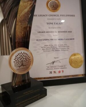 Toni Gonzaga Instagram - Maraming maraming salamat Legacy Icon 2022 awards sa pagkilala bilang 
Outstanding Celebrity Host at sa pagkilala sa
Toni Talks bilang Outstanding Social Media Talk Show..🙏🏼 #LegacyPH2022
#LegacyIcons2022
