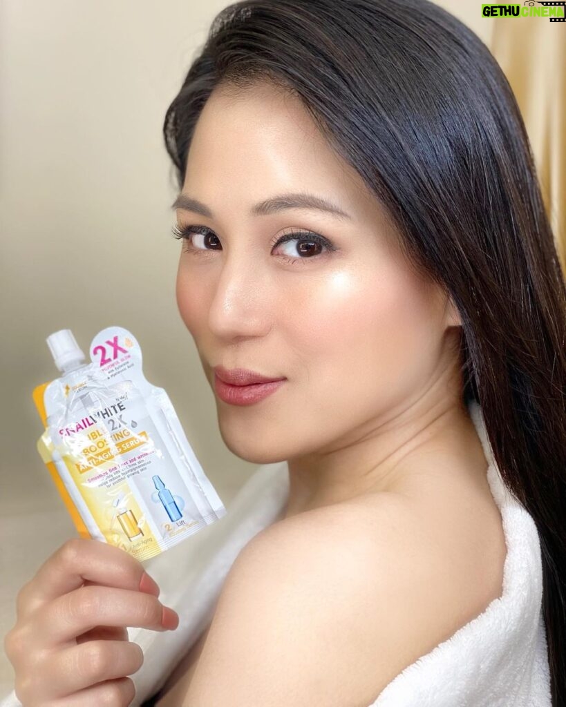 Toni Gonzaga Instagram - Every glowing woman needs SNAILWHITE’s Double Boosting Anti-Aging Serum in their skincare routine for radiant youthful-looking skin like no other! 💛 @snailwhitephils’ 2-in-1 serum gives you double the youth-boosting power in just one step 💕 With SNAILWHITE, you’ll #NeverStopGlowing Buy 3 and get 3 of my favorite serum this 6.6 in Shopee!