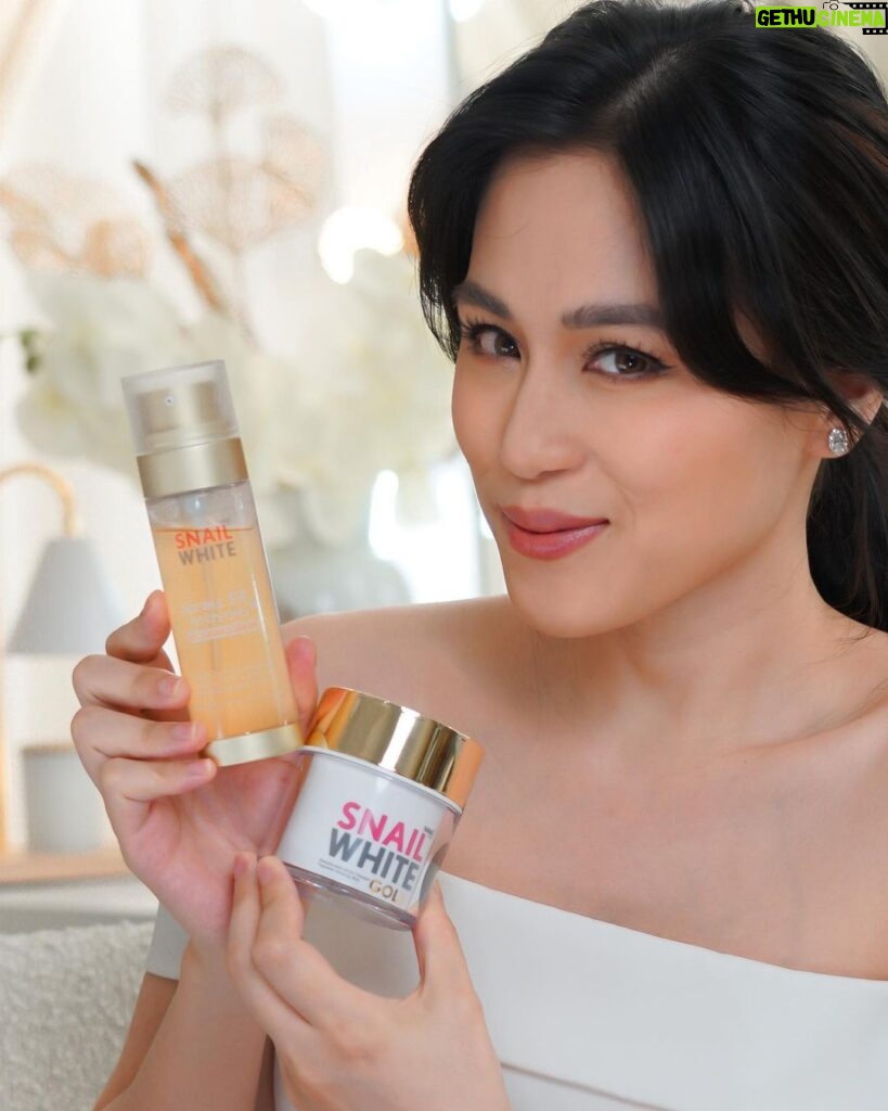 Toni Gonzaga Instagram - Having multiple jobs and being a full-time mom to Seve and Polly carries a lot of responsibilities and syempre stress. While my skin could handle having no routine before, this year I started noticing subtle changes like dullness, some lines appearing. So when I added @snailwhitephils Double-Boosting Anti-Aging Serum and Gold Advance Cream with Retinol to my routine, I was amazed by how bright my skin looked and pati yung fine lines caused by stress started disappearing! This duo saved my skin talaga 💛 As long as I have this, go go go nalang ako all the time with my job and my family ✨ Get the Age Defender Duo at 40% OFF this 11.11 in Shopee and Lazada! There’s also B1G1 promos on serums and creams. Check out now!