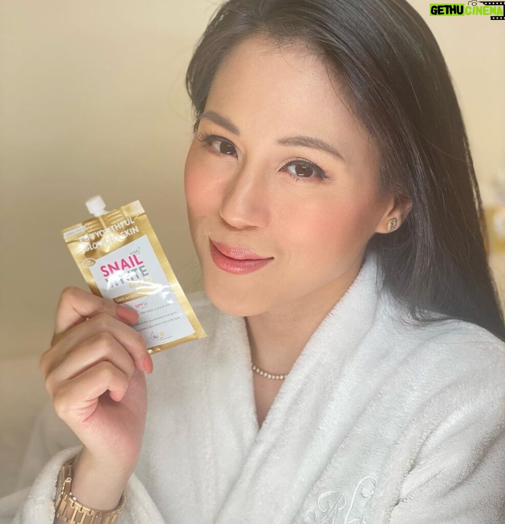 Toni Gonzaga Instagram - Skincare wasn’t a big deal back in my 20s – I didn’t even have a routine! But now that I’m in my late thirties, I know better and give my skin what it needs. And for women like me, trust me, all you’ll ever need is a good set of products with the best anti-aging ingredients. Here’s to ageing with a youthful glow! Get @snailwhitephils’ Gold Line at their official Shopee page 💛 #NeverStopGlowing #GlowWithGold