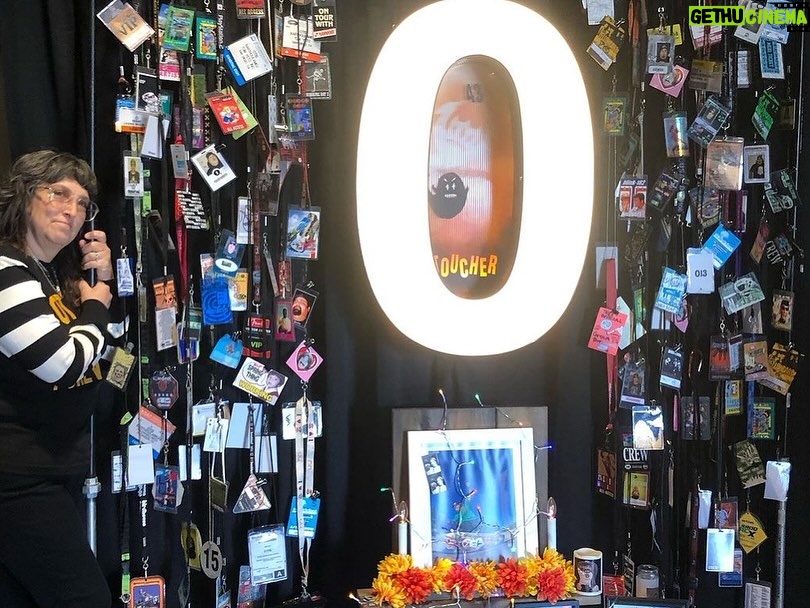 Tony Hawk Instagram - So many beautiful, touching and heartfelt moments were shared at the #otisforever celebration of life. One that I’ll never forget was singing “Just Like Heaven” with my daughter and @theaquabats. I’d post a video here but not sure she’d approve… you can probably find it if you’re curious enough. O would have loved to hate it; he touched countless lives in magical ways, but never wanted any fanfare for himself. Thanks to everyone that attended, performed and/or donated auction items to raise money for O’s favorite causes. Link in bio for some rare items, including a signed @blink182 bass and the skateboard I used at @whenwewereyoungfest. 📷: @chuck_hults @yourethenight @mister.christian.jacobs The Sound