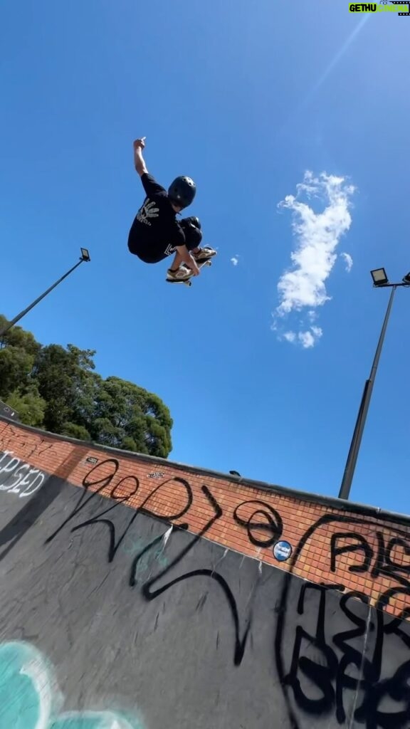 Tony Hawk Instagram - Sydney! [most of] the @birdhouseskateboards team will be skating @sydneyparkskatepark today at noon, including Ozzie ripper @ashwilcomes (shown here as I followed him around the other day, barely keeping up). See you there! 🇦🇺🛹 Sydney Park